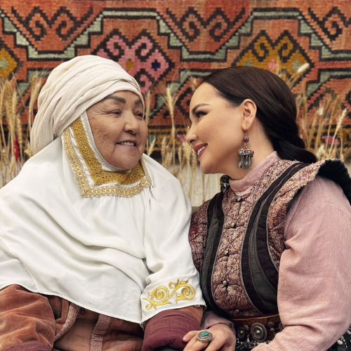 Жазира Байырбекова – Анаңды сүйсең, менше сүй